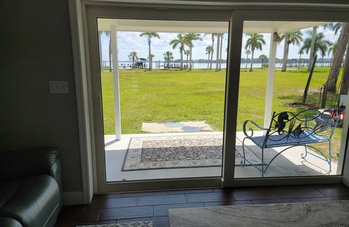 Bradenton House | Manatee River Bungalows Waterfront home