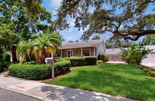 River District House | Manatee River Views River District Home with Lanai | Near Beach & Downtown