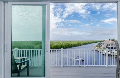 Cape Harbour Apartment | Manatee Suite 2/Funky Fish House at Cape Harbour