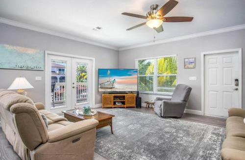 Big Pine Key House | Manatee Watch