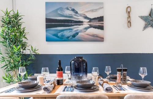 Broadheath House | Manchester Airport Lounge