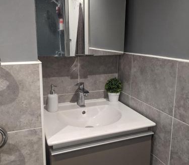 Cheetham Hill House | Manchester Guesthouse