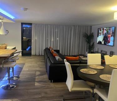 Timperley Villa | Manchester's hidden gem