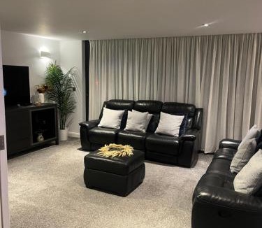 Timperley Villa | Manchester's hidden gem