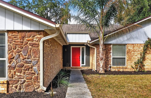Southside House | Mandarin Modern Pool Retreat