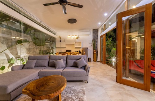 Lubok Buaya Villa | Maneh Villa