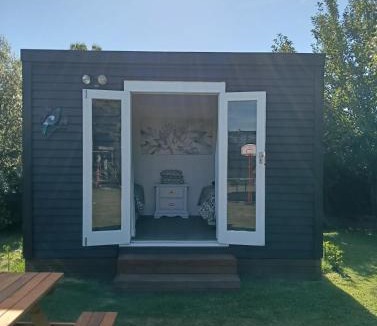 Pirongia House | Mangapiko Cabin