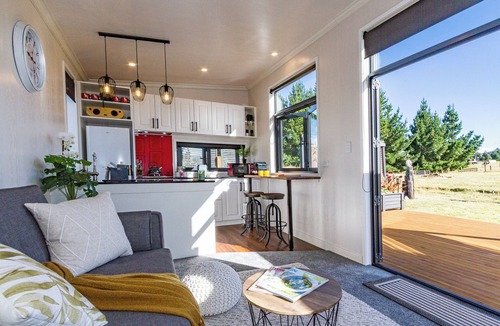 Rangataua House | Mangateitei Views - Rangataua Tiny Home