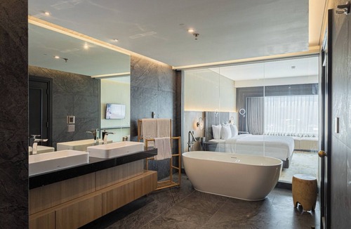 Semanggi Hotel | Mangkuluhur ARTOTEL SUITES