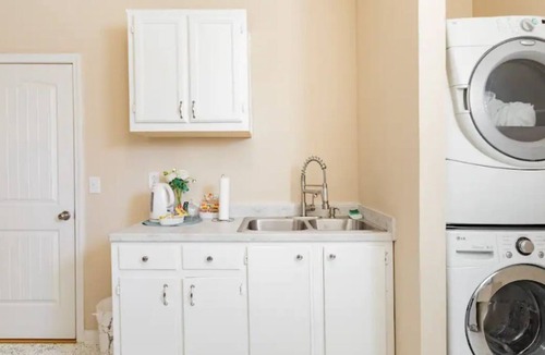 Hampton House | Mangnolia Suite