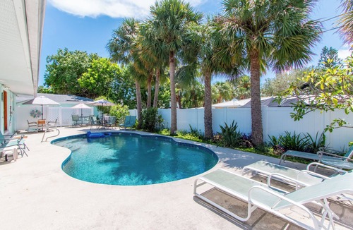Bay Esplanade House | Mango Bay Pool House Unit 1 - Monthly Beach Rental
