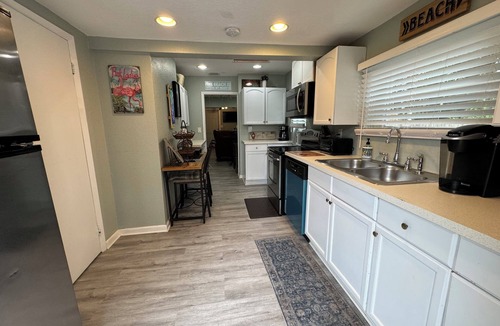 Lake Worth House | Mango Beach Retreat