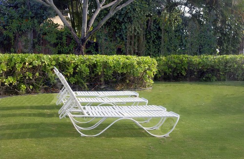 Kuliouou - Kalani Iki House | Mango Haven - A Gracious HISTORIC Beachfront Home