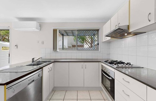 Mango Hill Resort | Mango Hill 3 Bedroom Family Accommodation