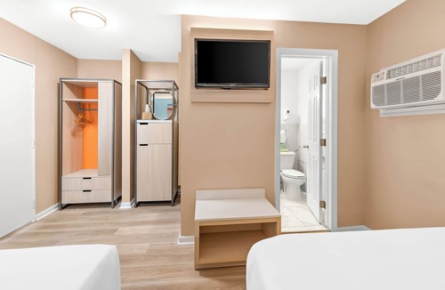 Wildwood Hotel | Mango Motel