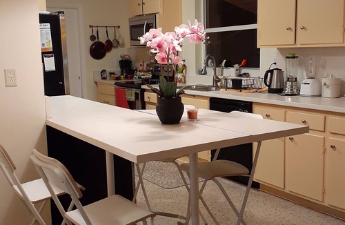Lake Worth Corridor House | Mangoe room with shared bathroom in shared home