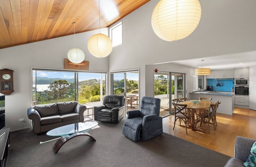 Coopers Beach House | Mangonui Ridge Retreat