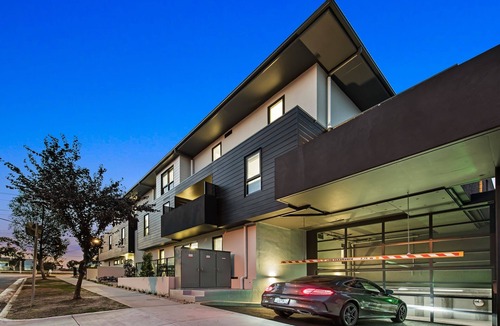 Notting Hill Apartment | Manhattan Apt Notting Hill 2 bed standard