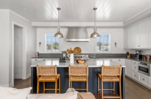 The Strand House | Manhattan Beach Luxury 4Bed Walk to Pier Sauna