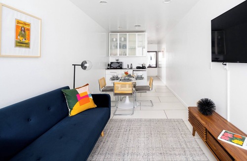 Midtown East Apartment | Manhattan loft Studio located Midtown NYC! #403