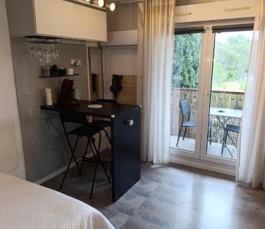 La Valsiere Apartment | MANHATTAN Studio climatisé Balcon Ensoleillé Parking proche Montpellier