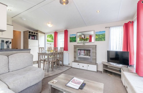 Longnor House | Manifold Caravan Pet Friendly