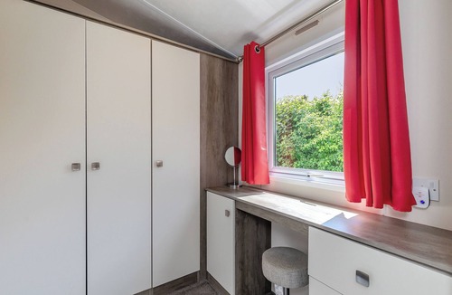 Longnor House | Manifold Caravan Pet Friendly
