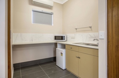 Camperdown Hotel | Manifold Motor Inn