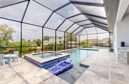 Apollo Beach House | Manila Palm Manor