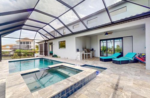 Apollo Beach House | Manila Palm Manor