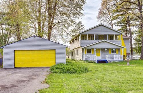 Baldwin House | Manistee Forest Retreat Group-Friendly Lake House