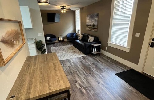 Manitou Springs Apartment | Manitou Apartment 2B