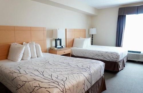 Manitoulin District Hotel | Manitoulin Hotel & Conference Centre