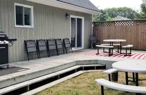 Manitoulin District House | Manitoulin Island, Cozy Retreat . 3 min Walk to Dock