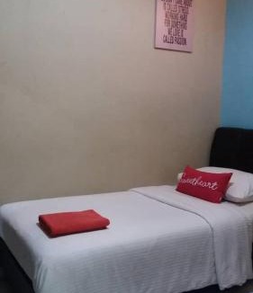 Dungun Hotel | Manja Inn, Paka