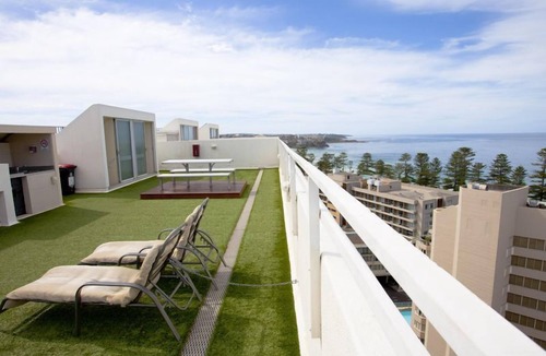 Manly Apartment | Manly Ocean Beach Apartment + Views!