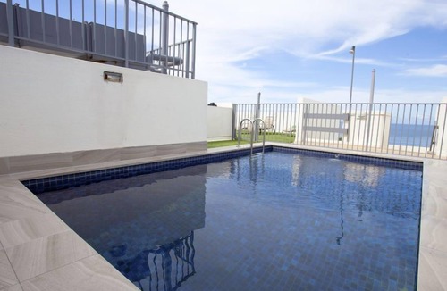 Manly Apartment | Manly Ocean Beach Apartment + Views!