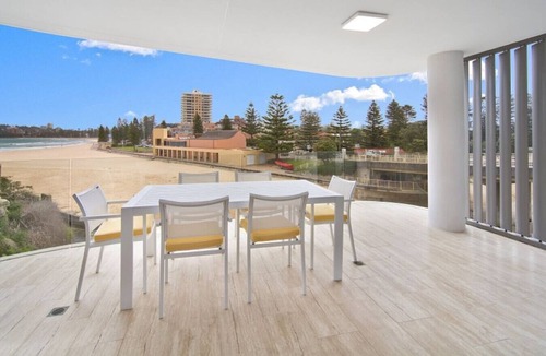 Queenscliff Apartment | Manly Shore - Beachfront Luxury
