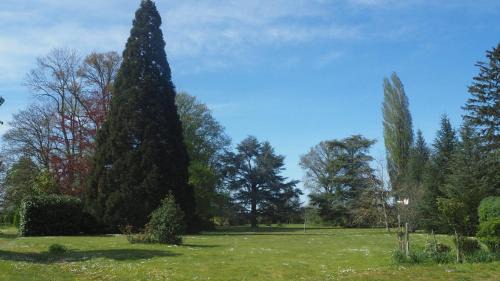 Le Mesnil-Saint-Denis Villa | Manoir 19e vallée Chevreuse, 30km de Paris