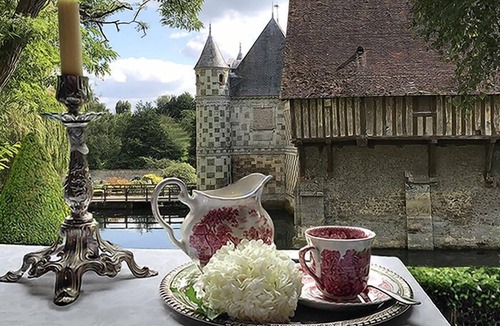 Saint-Germain-de-Livet Bed & Breakfast | Manoir de Livet, un Moment à Deux Hors du Temps