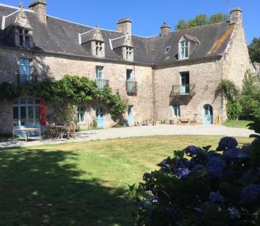 Saint-Nicolas-du-Pelem Bed & Breakfast | manoir de botcol