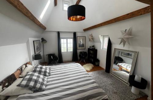 Saint-Germain-de-Livet Bed & Breakfast | Manoir de la Martinière
