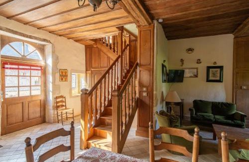 Saint-Martin-des-Entrees House | Manoir de Damigny