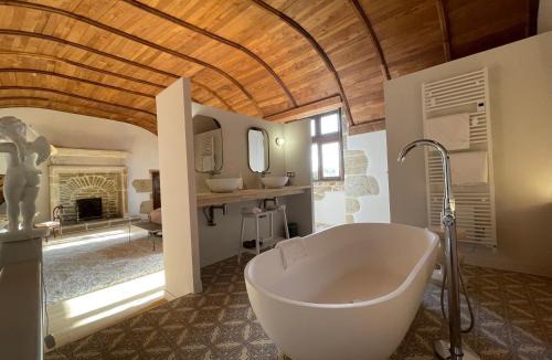 Plourin House | Manoir de Kerenneur