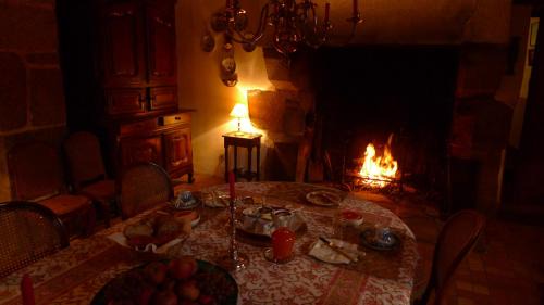 Ploubezre Bed & Breakfast | Manoir de Kerguéréon