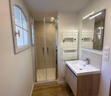 Ranville House | Manoir de l Aiguillon