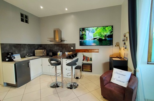 Saint-Herblain Apartment | Manoir de L'Aisnerie