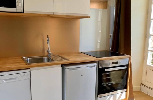 Mont-Dol Apartment | Manoir de la Bégaudière : Gîte Duguay Trouin
