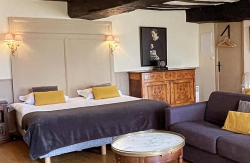 Mont-Dol Apartment | Manoir de la Bégaudière : Gîte Duguay Trouin