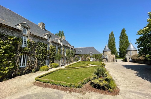 Mont-Dol House | Manoir de la Bégaudière